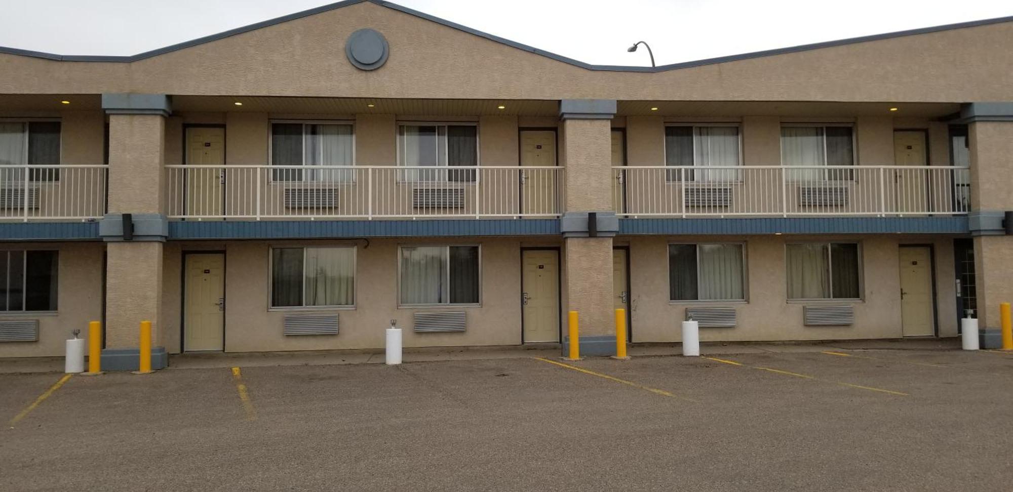 Days Inn By Wyndham Swift Current Exterior photo