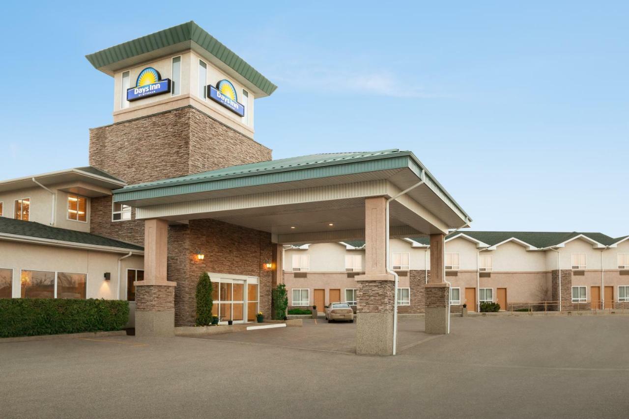 Days Inn By Wyndham Swift Current Exterior photo